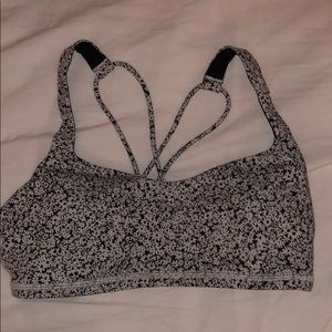 Lululemon sports bra